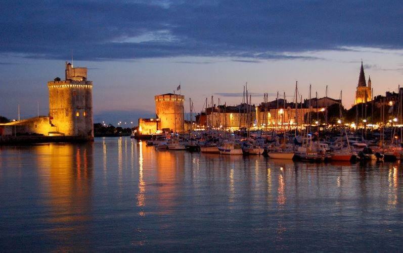 Maison De Charme A La Rochelle Croix-Chapeau Exterior foto